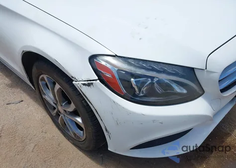 2016 Mercedes-Benz C 300 4Matic/Luxury 4Matic/Sport 4Matic из США, поврежденный, VIN 55SWF4KB7GU100119